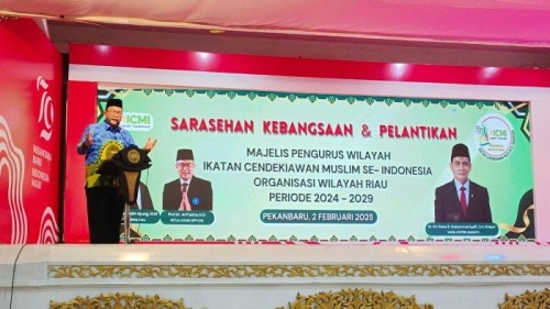 Pengurus MPW ICMI Riau Resmi Dilantik, Prof Dr Arif Satria Ajak Berikan Manfaat yang Lebih Luas